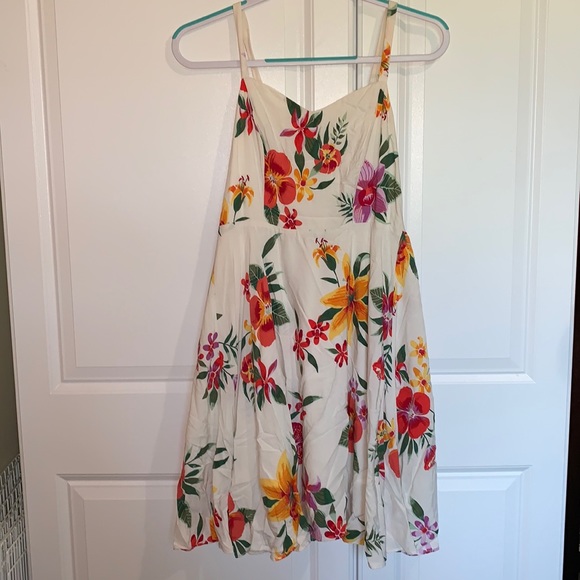 Old Navy Dresses & Skirts - Old Navy Floral Cami Dress (S)